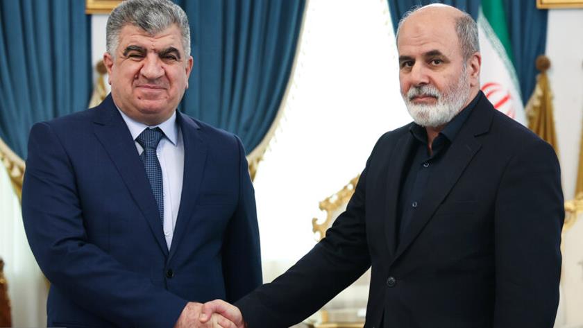 Iranpress: أمين المجلس الأعلى للأمن القومي الإيراني: تمكين سوريا يصب في مصلحة الأمن والاستقرار ف