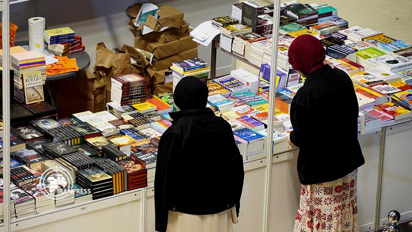 Iranpress: مشاركة إيرانية لافتة في معرض سراييفو الدولي للكتاب 
