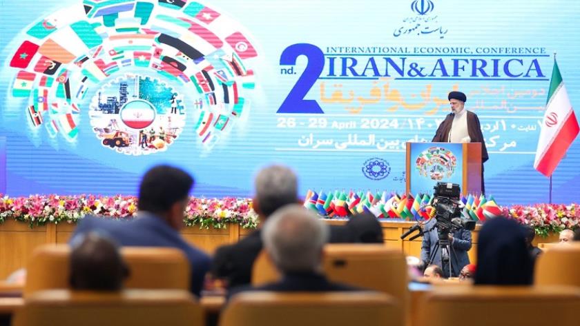 Iranpress: رئيسي: مصممون على تطوير العلاقات مع الدول الأفريقية 