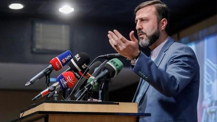 Iranpress: إيران تنتقد القمع العنيف للطلاب في أمريكا