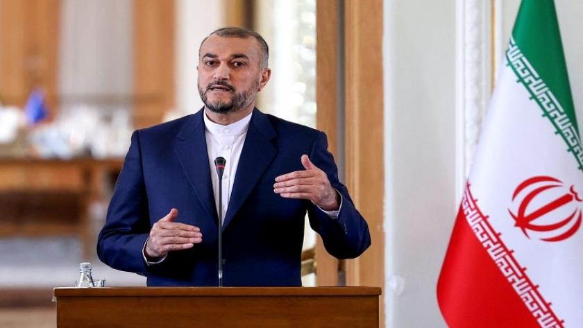 Iranpress: وزير الخارجية: أمن الخليج الفارسي لا يتحقق إلا بمشاركة جميع الدول الساحلية