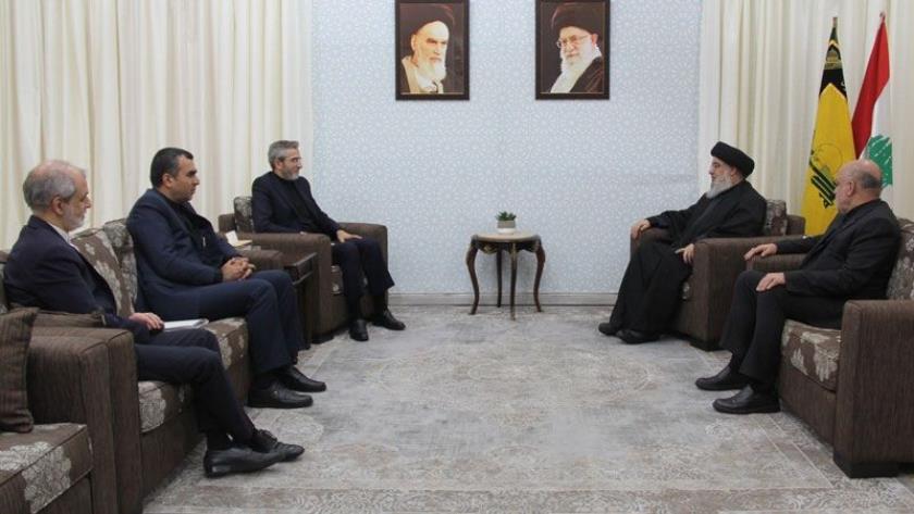 Iranpress: السيد نصر الله يستقبل باقري كني والوفد المرافق 