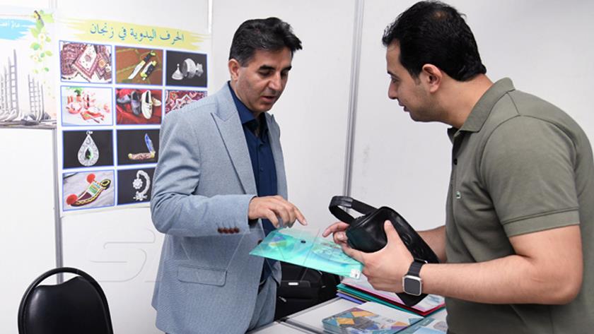 Iranpress: 13 جامعة إيرانية تعرّف بأنظمتها التعليمية في معرض علمي بكلية الحقوق بجامعة دمشق