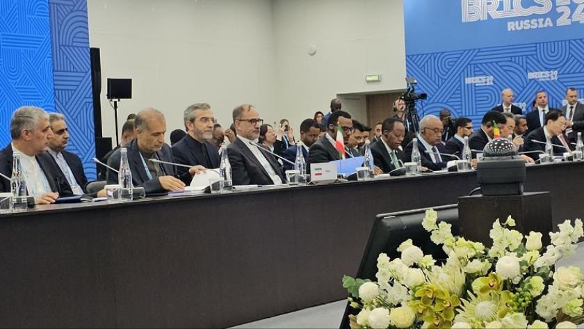 Iranpress: باقري كني: «البريكس» رمز ناجح لتغيير النظام العالمي وجعله أكثر عدالة