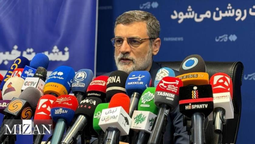 Iranpress: مرشح الرئاسة الإيرانية: الشهيد رئيسي رمز لرئيس متوازن