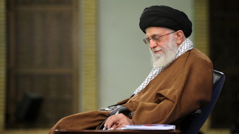 Iranpress: قائد الثورة يوافق على العفو أو تخفيف العقوبة عن 2654 محكوما