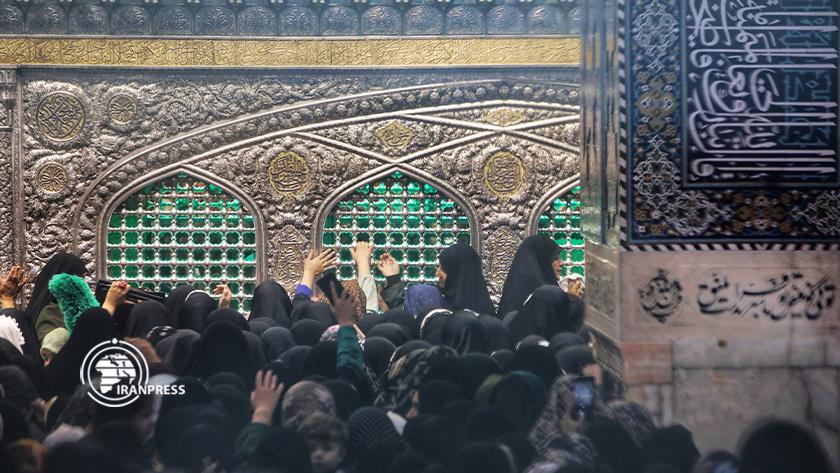 Iranpress: أجواء روحانية في مشهد المقدسة بمناسبة عشرة الولاية والإمامة + صوروفيديو