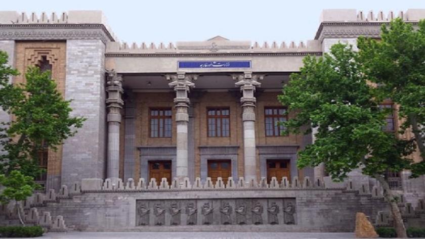 Iranpress: وزارة الخارجية تستدعي السفير الإيطالي كونَه راعي المصالح الكندية في طهران 