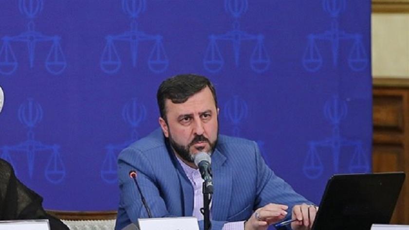 Iranpress: غريب آبادي: أمريكا ليست صادقة مع الشعب الإيراني 