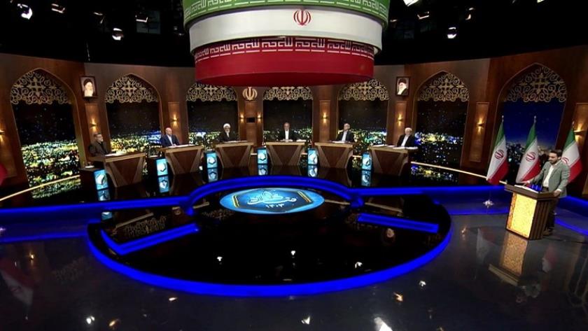 Iranpress: بدء المناظرة الرابعة لمرشحي الانتخابات الرئاسية في إيران 