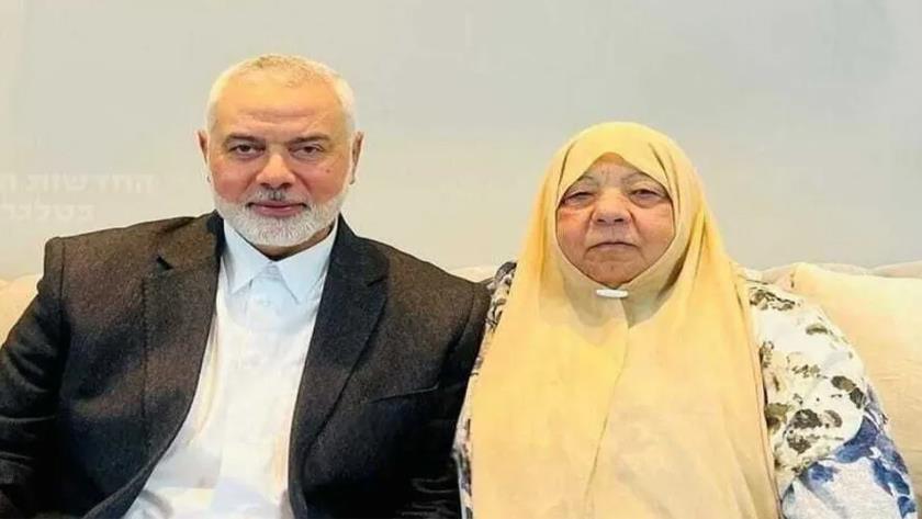 Iranpress: بيان من إسماعيل هنية بشأن استشهاد شقيقته في قصف إسرائيلي