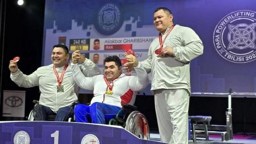 Iranpress: 3 ميداليات للمنتخب البارالمبي الإيراني في بطولة العالم لرفع الأثقال بجورجيا 