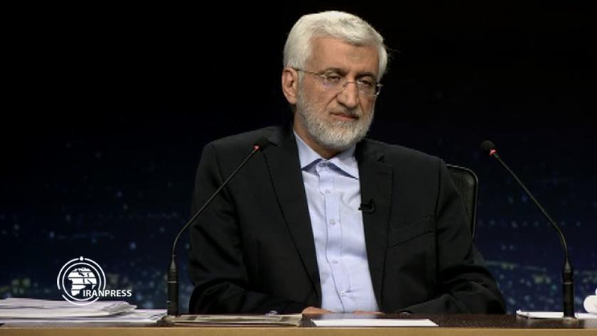 Iranpress: جليلي: قدراتنا وتقدمنا ونجاحاتنا نتيجة للمشاركة الشعبية 