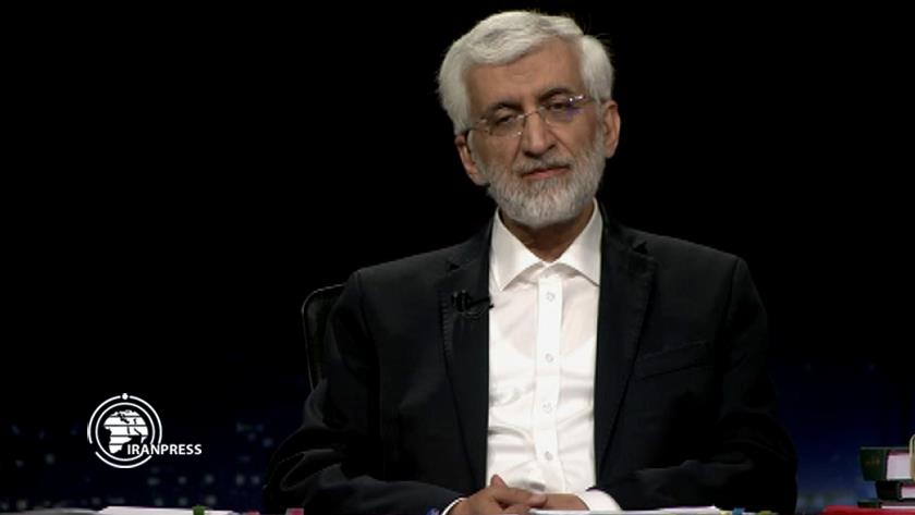 Iranpress: جليلي مخاطبًا بزشكيان: أنتم أعطيتم تنازلات في المفاوضات ولم تأخذوا شيئًا 