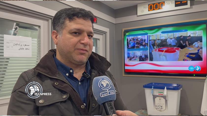 Iranpress: مواطن إيراني مقيم في إنجلترا: على التيارين الفائز والخاسر أن يتحدا مع بعضهما البعض