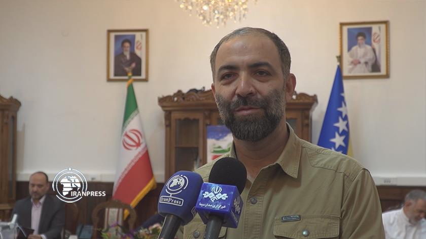 Iranpress: مواطن إيراني مقيم في سراييفو: المشاركة في الانتخابات أنفع بكثير من عدم المشاركة فيها 
