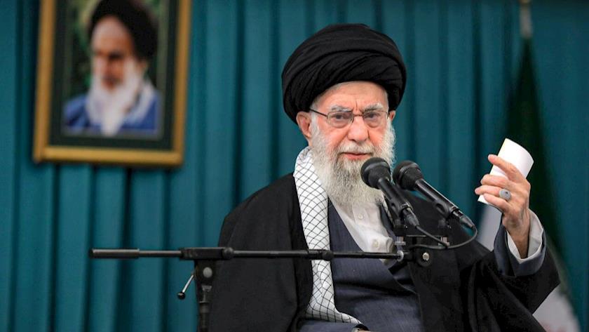 Iranpress: قائد الثورة الإسلامية: اليوم أبرز القضية في العالم هي فشل الغرب أخلاقيا وسياسيا