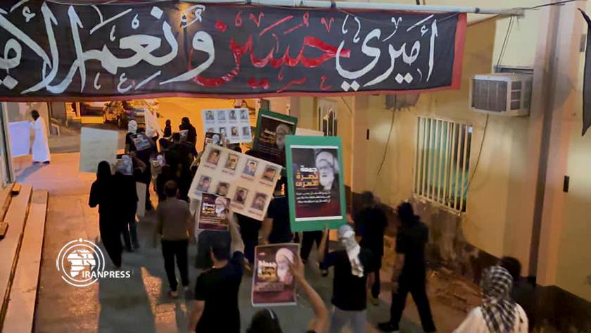 Iranpress: مظاهرة للشعب البحريني تضامنًا مع الشعب الفلسطيني 