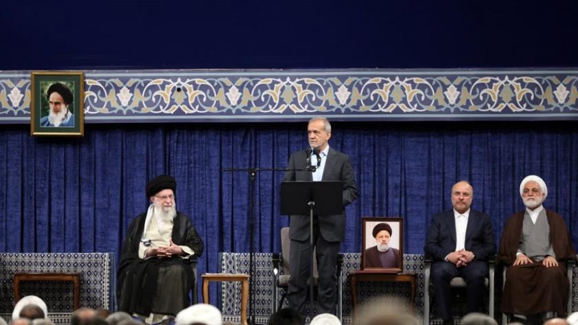 Iranpress: توافد المسؤولين الدوليين إلى طهران للمشاركة في حفل أداء اليمين الدستورية