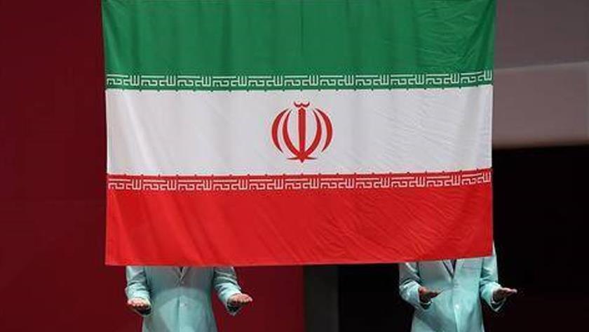 Iranpress: الفریق الرياضي البارألمبي الإيراني يطير إلى باريس بعد زيارة الحرم الرضوي