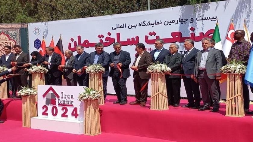 Iranpress: انطلاق المعرض الدولي لصناعة البناء والتشييد في طهران 