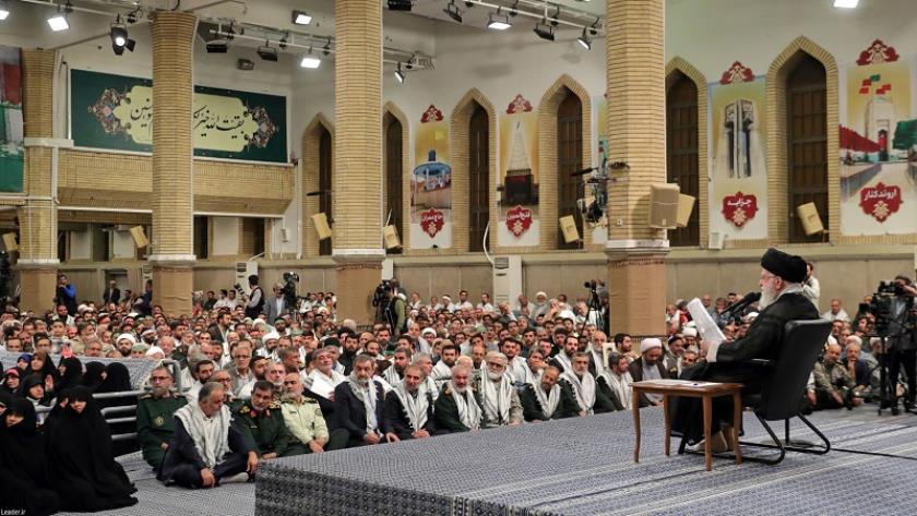 Iranpress: سماحة قائد الثورة : قدرات حزب الله أكبر من أن يُهزم أمام العدو