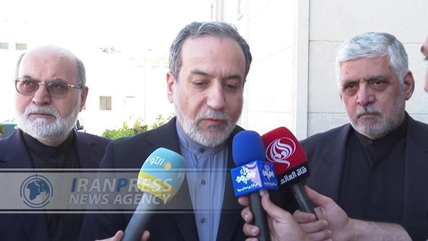 Iranpress: عراقجي: إيران تقف بقوة إلى جانب أصدقائها في لبنان