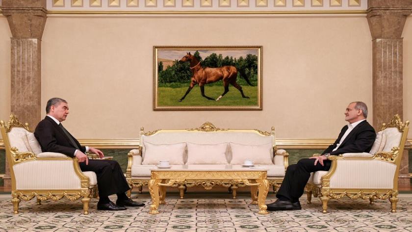 Iranpress: بزشکیان يشدد على ضرورة تطوير العلاقات السياسية والاقتصادية بين إيران وتركمانستان