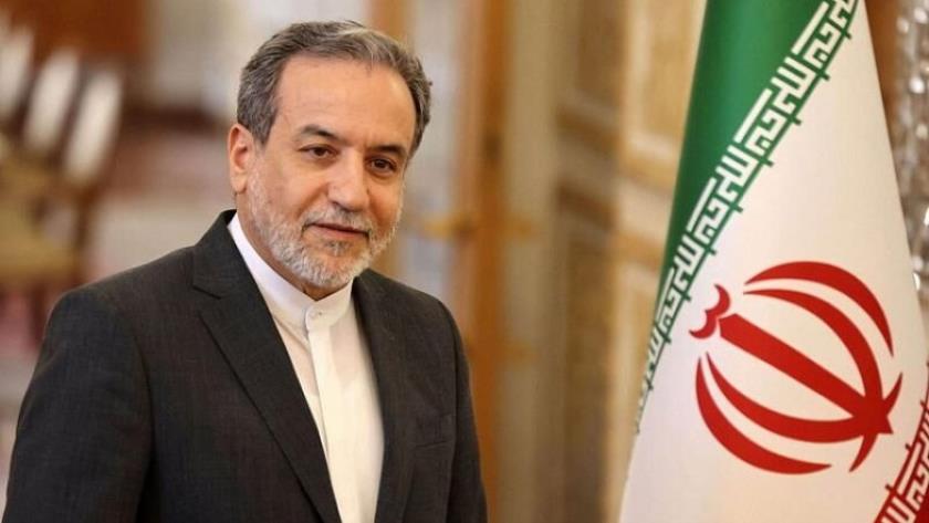 Iranpress: وزير الخارجية يغادر إلى البحرين