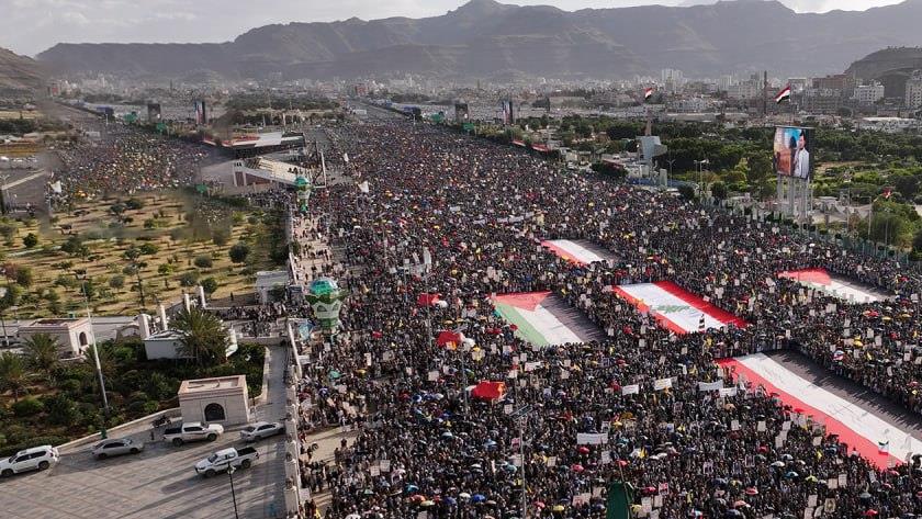 Iranpress: اليمنيون يؤكدون جهوزيتهم لمواجهة أي تصعيد للعدو الأمريكي والصهيوني