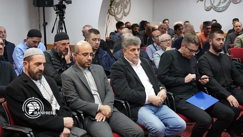 Iranpress: إحياء ذكرى الأربعين لاستشهاد السيد حسن نصر الله في سراييفو