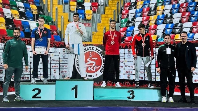 ایران برس: منتخب إيران للكاراتيه يحرز 7 ميداليات ملونة في بطولة تركيا 