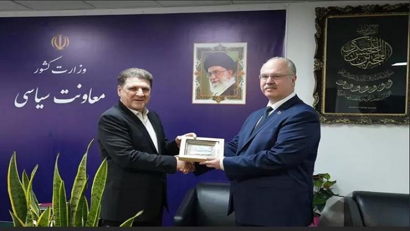 Iranpress: بيلاروسيا تدعو إيران إلى الرقابة على انتخاباتها الرئاسية