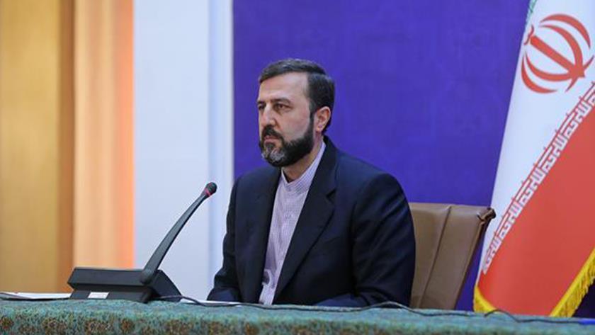 Iranpress: الاتفاق بين إيران والترويكا الأوروبية لاستئناف المفاوضات لرفع الحظر