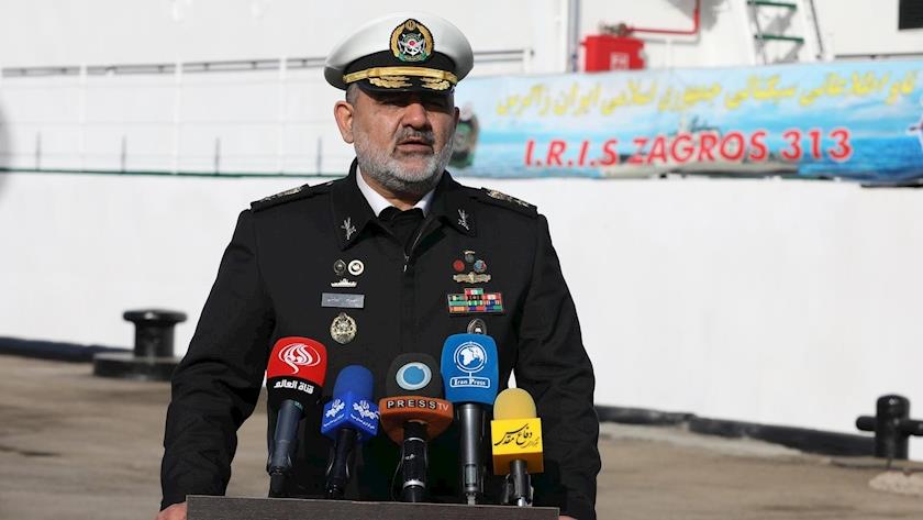 Iranpress: الأدميرال إيراني: سفينة ‘زاغرس’ ستكون بمثابة العين الساهرة للبحرية الإيرانية