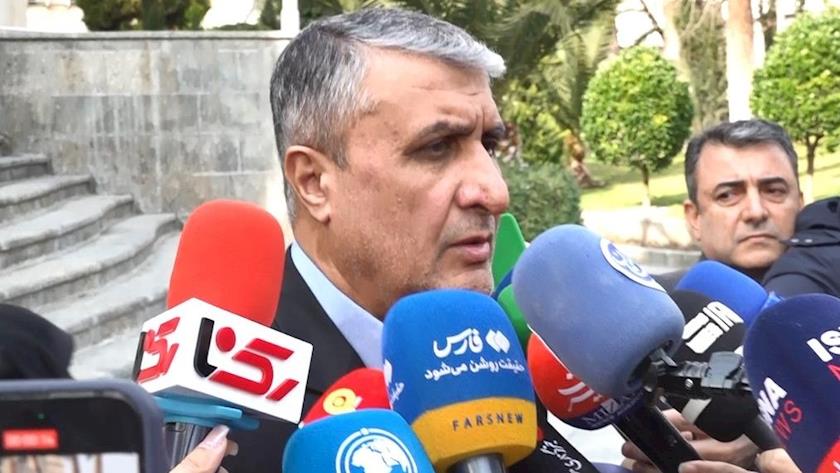 Iranpress: إسلامي: لا يوجد ما يمنع إيران من بناء محطة للطاقة النووية