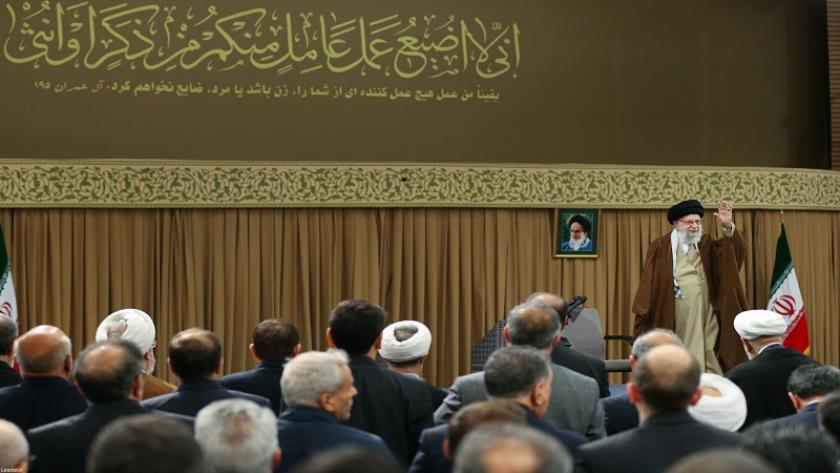 Iranpress: حساب سماحة قائد الثورة ينشر تغريدة بعد الحركة الشجاعة لشعب الجنوب اللبناني