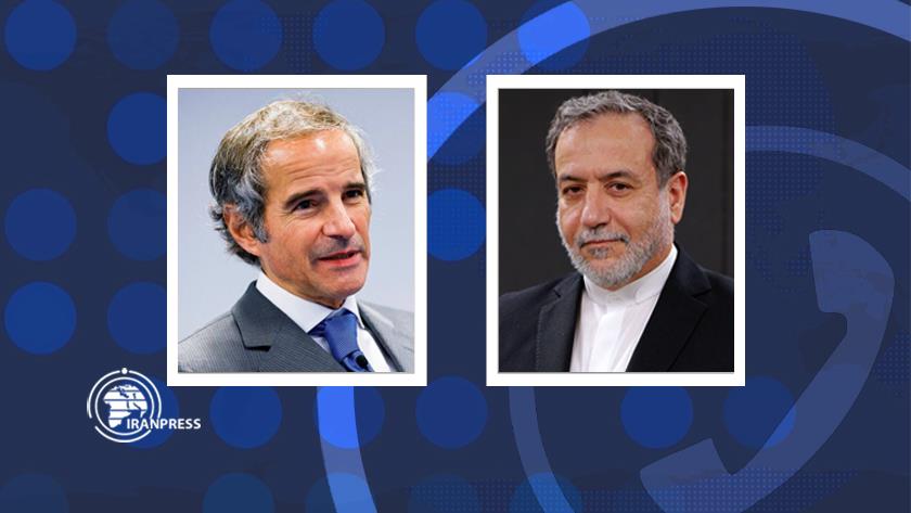Iranpress: مكالمة هاتفية بين وزير الخارجية ومدير عام الوكالة الدولية للطاقة الذرية