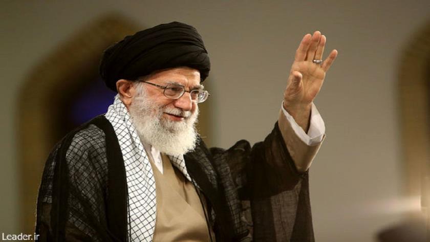 Iranpress:  قائد الثورة الإسلامية: الشعب الإيراني أظهر هويته وثباته في المسيرات الشعبية الأخيرة