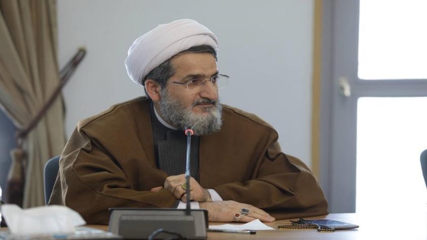Iranpress: مسؤول في العتبة الرضوية المقدسة يؤكد ضرورة تسهيل حضور الزائرین الدوليين في مشهد الرضا
