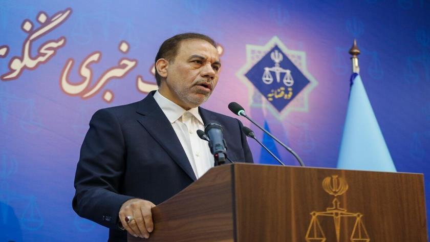 Iranpress: إيران تعتقل بريطانيين بتهمة التجسس في كرمان