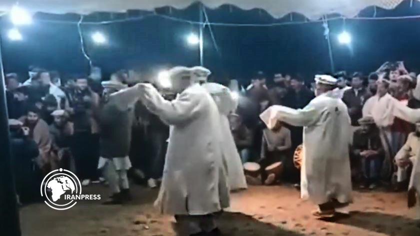 Iranpress: ‘حراثة الأرض’ احتفال قديم في شمال باكستان للترحيب بـ‘بداية الربيع’