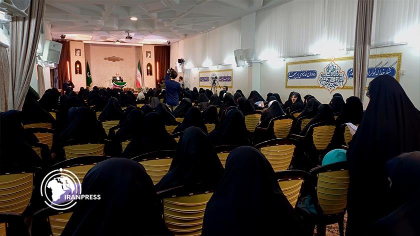 ایران برس: عقد مؤتمر شعري للسيدات بعنوان ‘قميص الحسين’ في مرقد السيدة فاطمة (س) فی قم