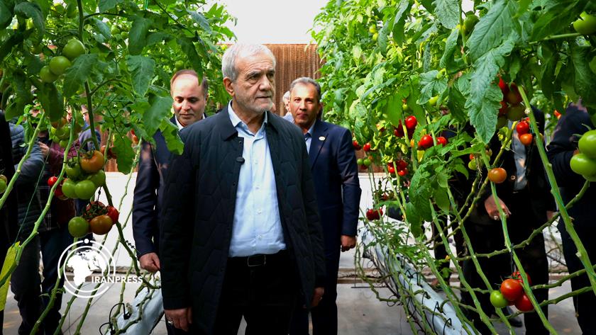 Iranpress: بزشكيان: المستقبل يجب أن نرسمه بأيدينا