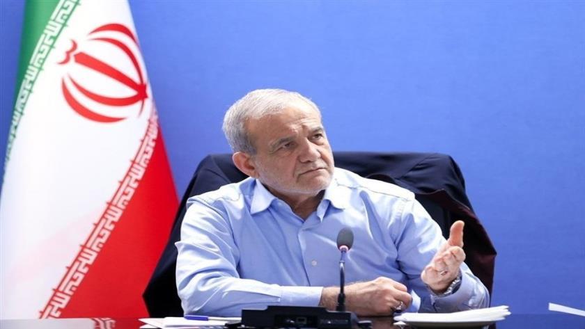 Iranpress: الرئيس بزشكيان لترامب: التهديد لا يصنع حواراً