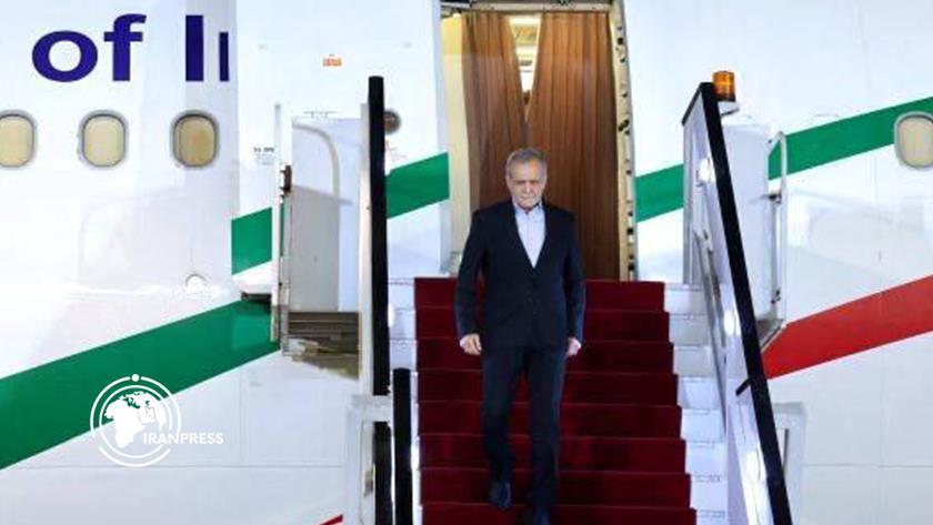 Iranpress: بزشكيان يعود إلى طهران في ختام زيارته إلى باكو