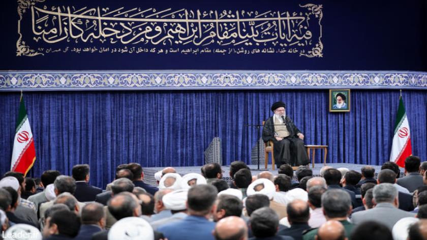 Iranpress: قائد الثورة: لو توحّدت الأمّة الاسلامية لما وقعت مأساة فلسطين وغزّة