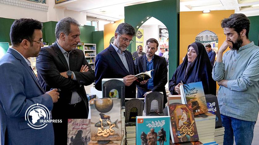 Iranpress: مشارکة العتبة الرضویة المقدسة في معرض طهران الدولي السادس والثلاثين للكتاب