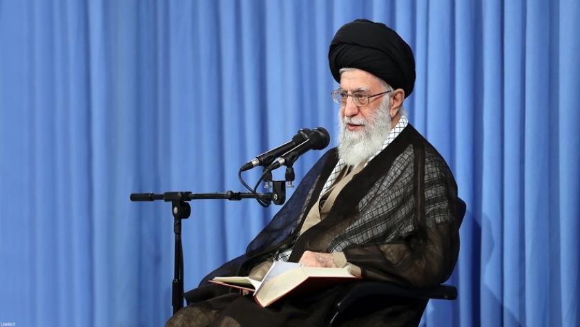 ایران برس: سماحة قائد الثورة يستقبل اليوم جمعًا من المعلمين من جميع أنحاء البلاد 