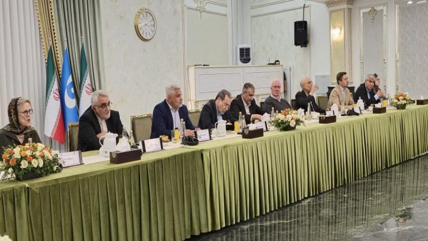 Iranpress: إسلامی: أهداف البرنامج النووي الإيراني شفافة وسلمية